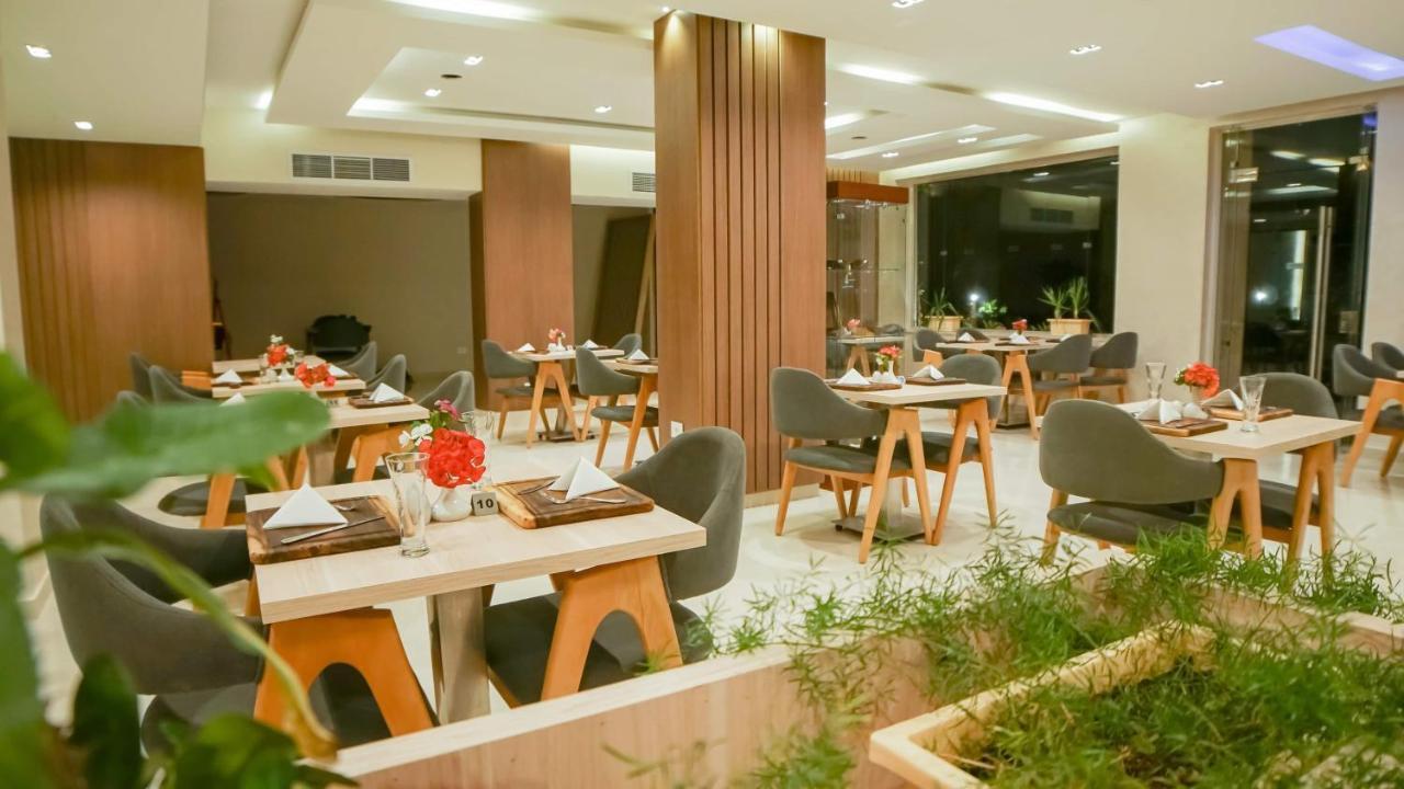 Rivoli Suites Hurghada Buitenkant foto
