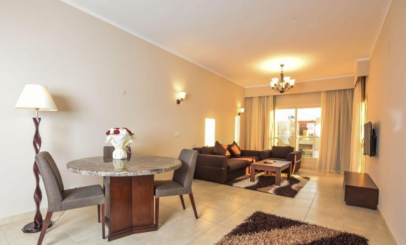 Rivoli Suites Hurghada Buitenkant foto